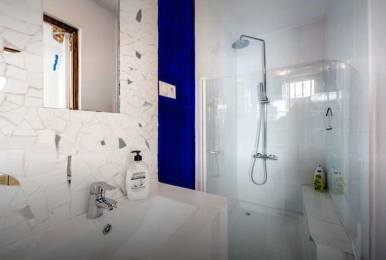 Villa Charming House In The Historic Old Town Alicante Exterior foto